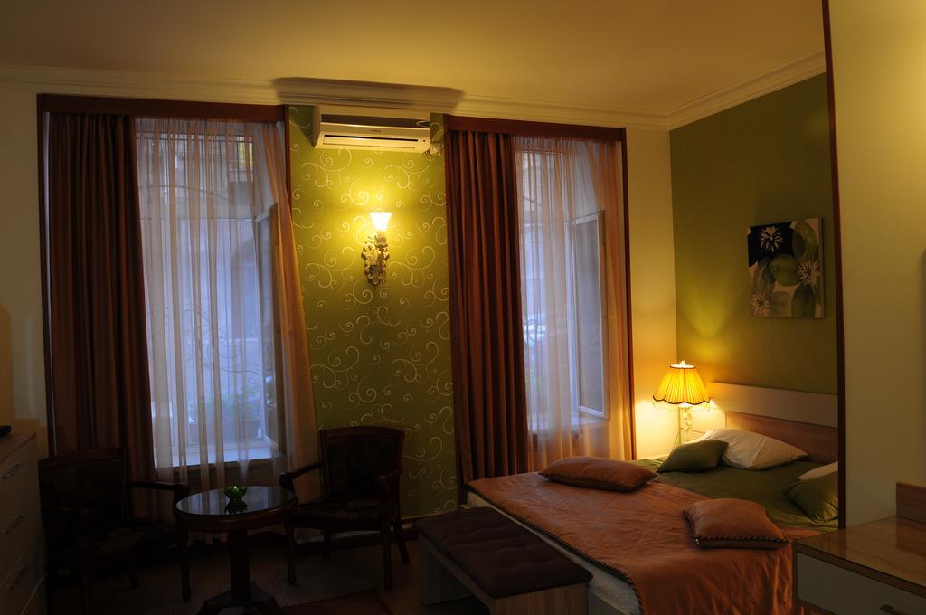 Azoyan Guest House 예레반 외부 사진